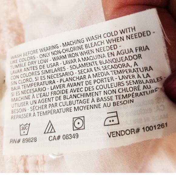 Women's Gloria Vanderbilt Amanda All Around Slimming Pink Denim Capris Size 14 - Picture 8 of 8